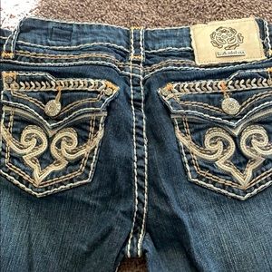 LA Idol woman’s jeans